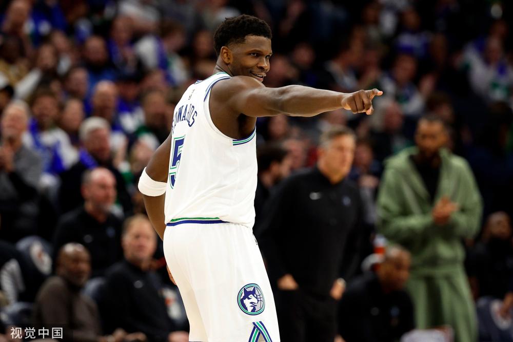 频频失误的 频频失误的